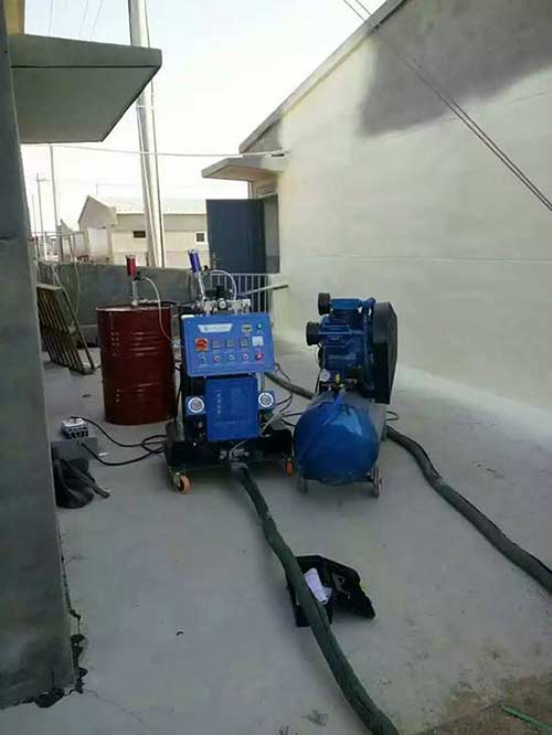 保溫噴涂機(jī)(圖1) Q2600房屋保溫噴涂機(jī)